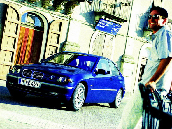 Uzspiediet lai redzētu oriģinālizmēru BMW_E46_Compact_Press_Photos_006.jpg