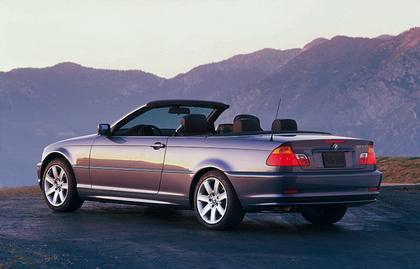 Uzspiediet lai redzētu oriģinālizmēru BMW_E46_Cabrio_Press_Photos_006.jpg